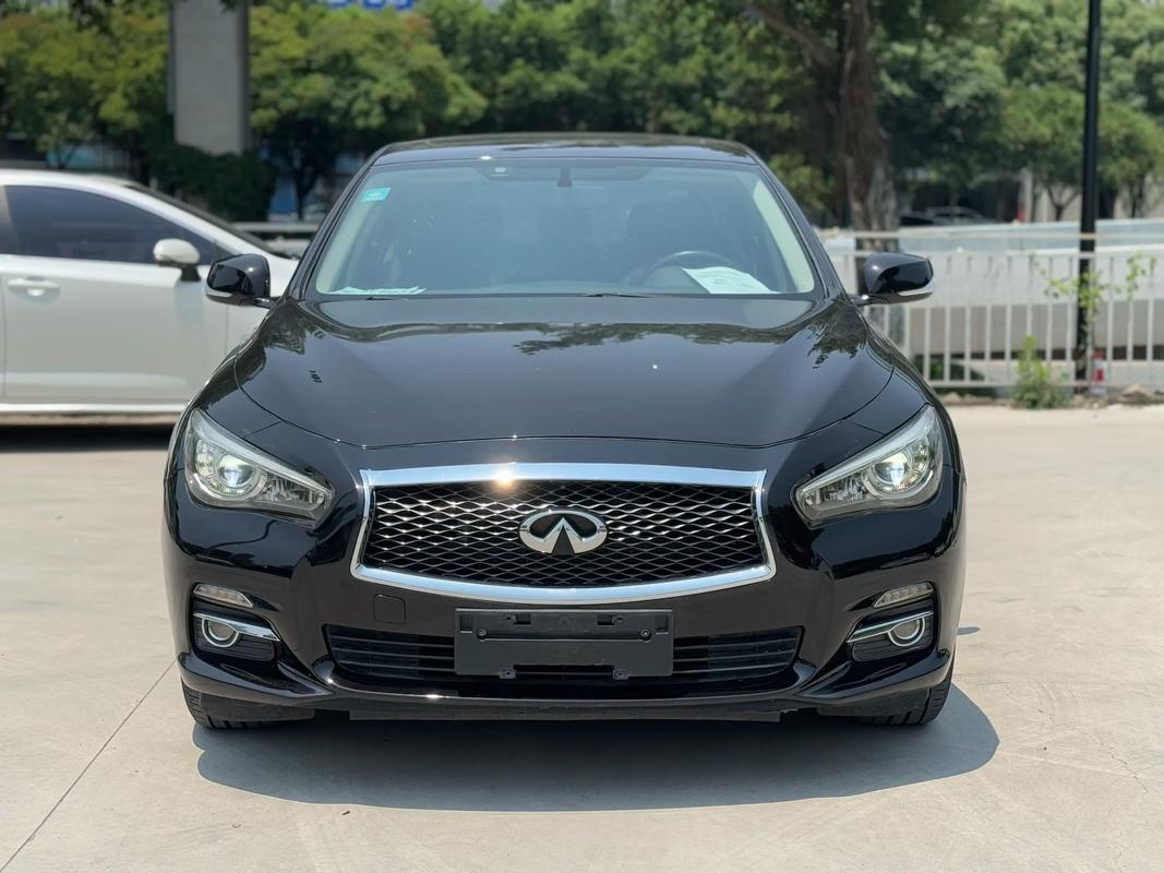 英菲尼迪q50l前唇尾翼,英菲尼迪q50l后尾灯老款改新款