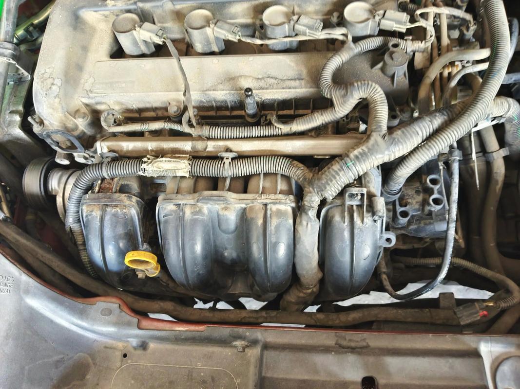 沃尔沃c30就是辆福克斯,沃尔沃c30的发动机是福特