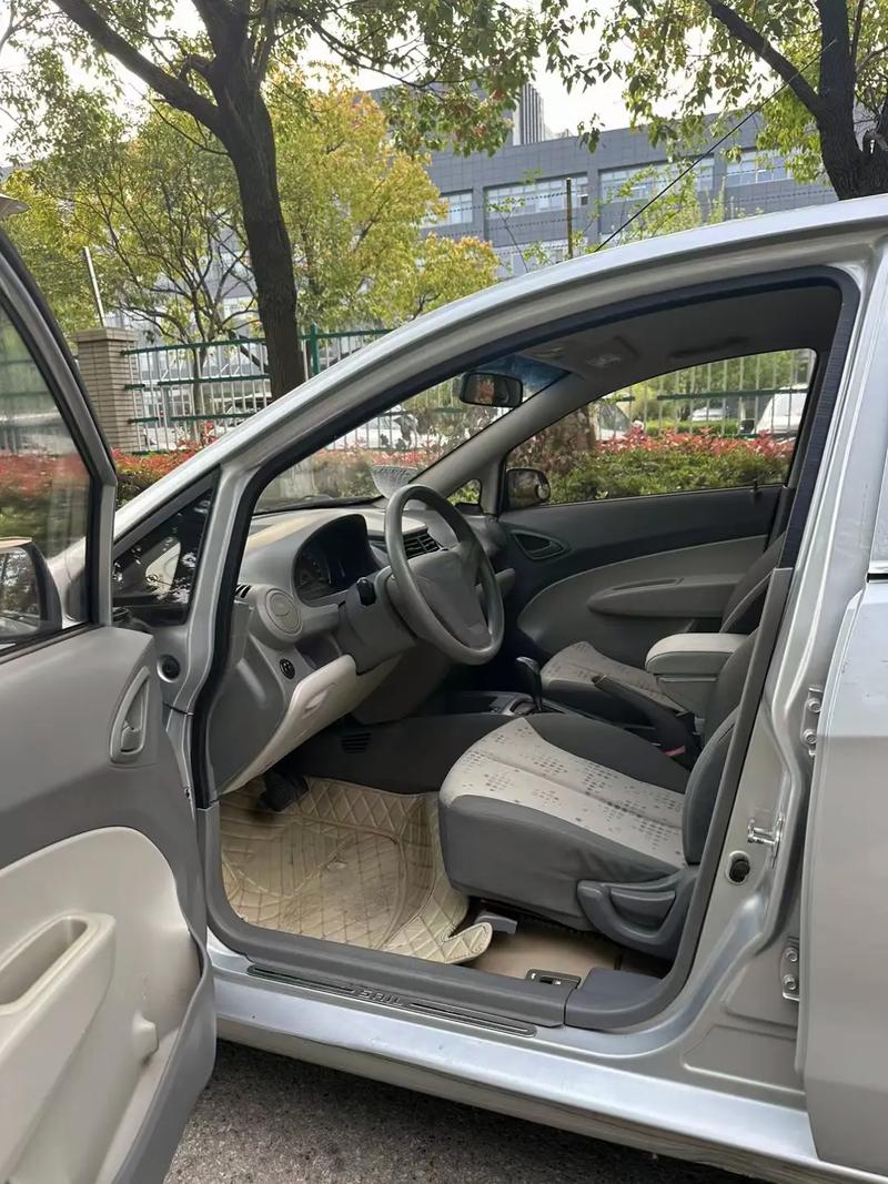 雪佛兰新赛欧2011说明书,雪佛兰新赛欧2010款用户手册使用说明书