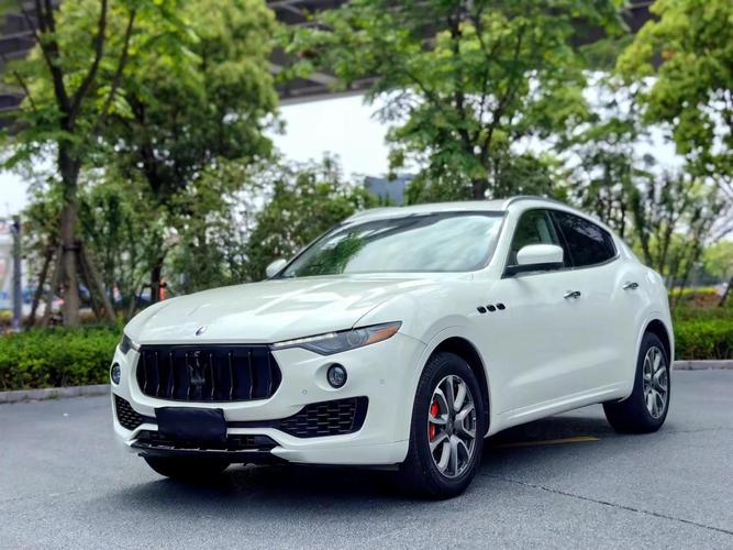 玛莎拉蒂车型报价最低图片及报价(玛莎拉蒂价格图片)