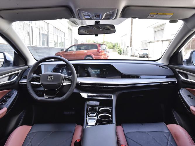 长安逸动内饰图片大全(长安逸动高配内饰)