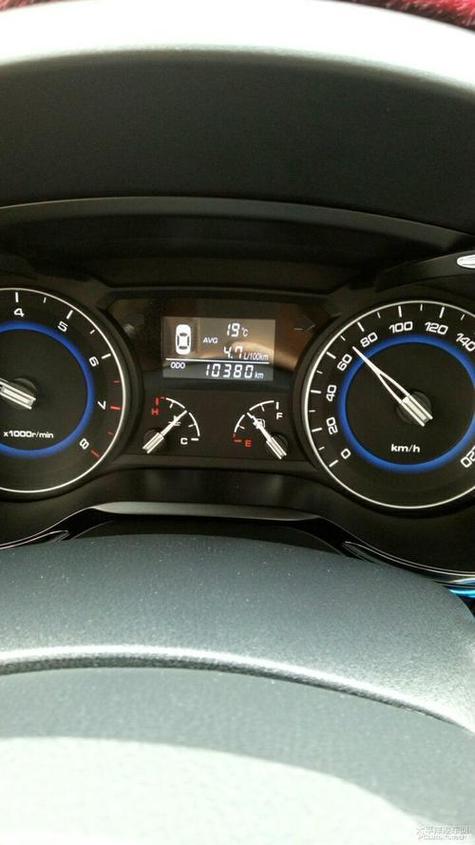 长安悦翔v7油耗多少,长安悦翔v7油耗多少正常