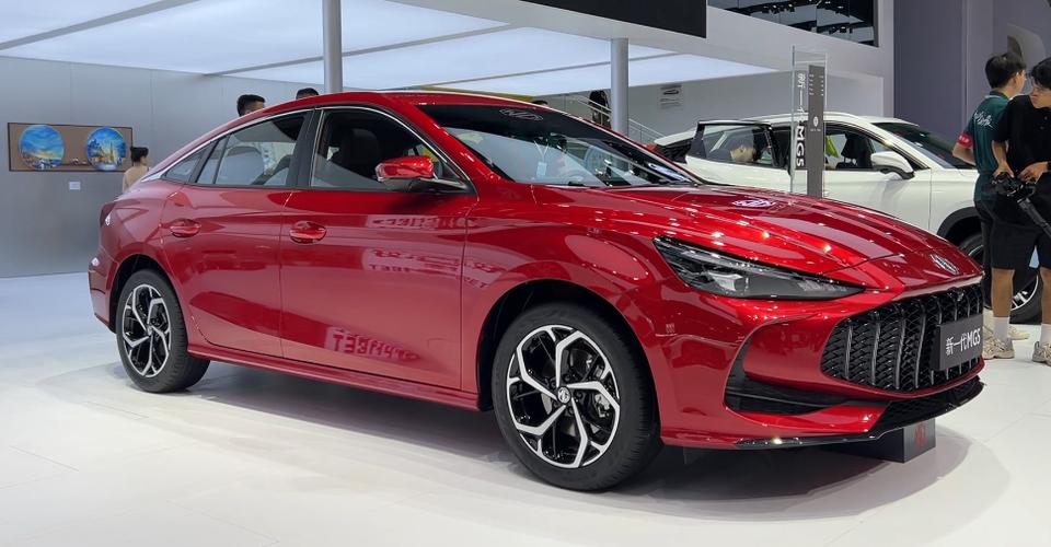 名爵5红色(名爵5红色的图片和价格)