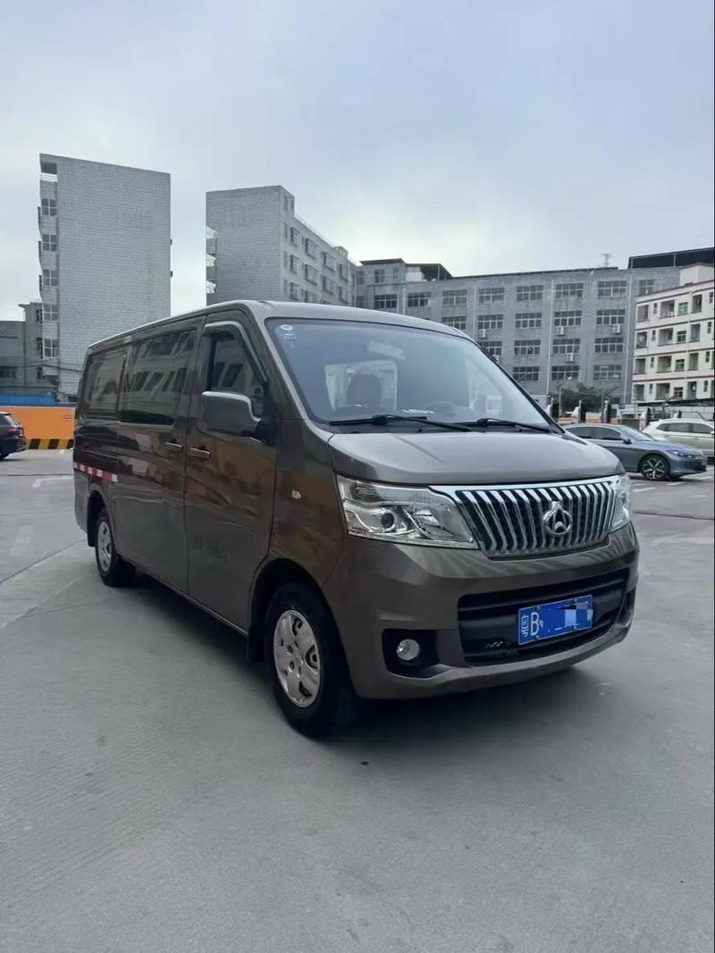 【长安睿行m80四座货运版图片,长安睿行m80加长版货车】