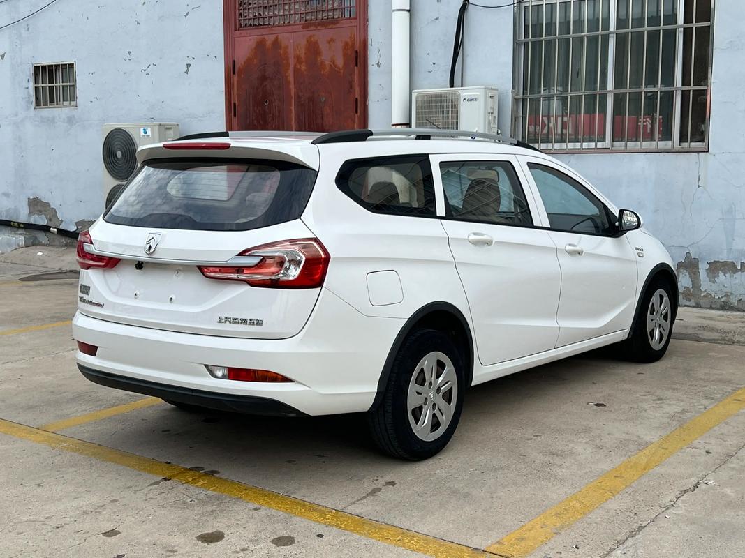 宝骏310w保险杠多少钱(宝骏310w换保险杠)