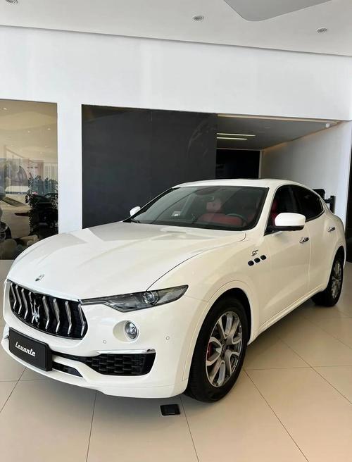 【玛莎拉蒂suv落地价多少钱,玛莎拉蒂落地多少钱一辆】