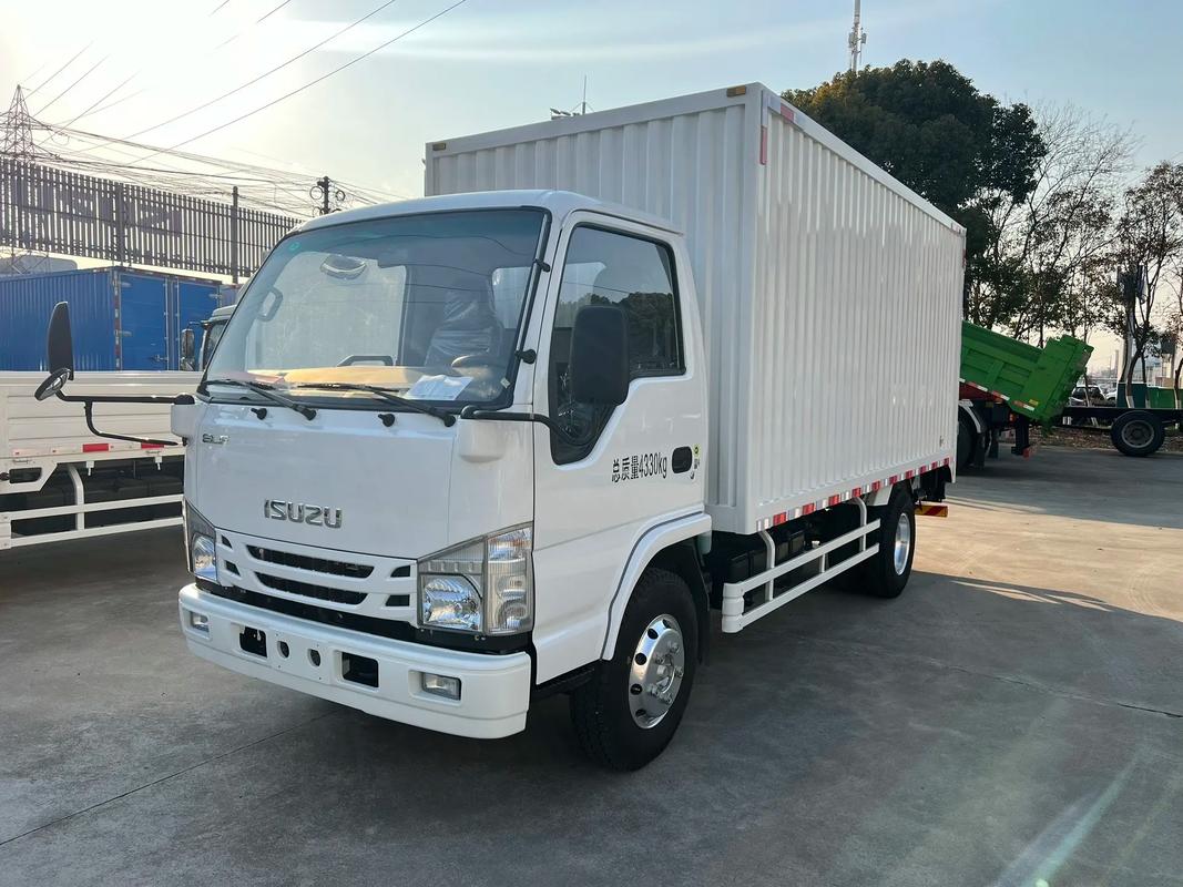 五十铃小型柴油车(五十铃柴油卡车)