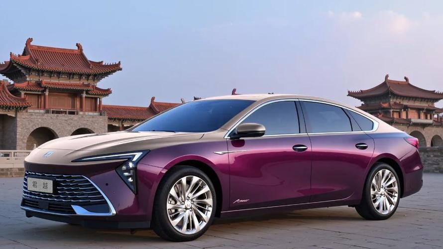 别克君越中大型高档轿车图,别克君越打造中大型高档轿车