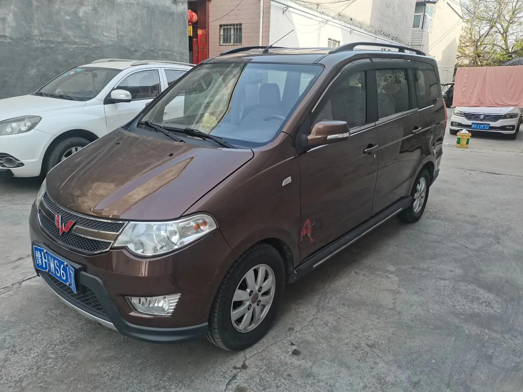 【五菱宏光s库存出售,五菱宏光s真实成交价格】