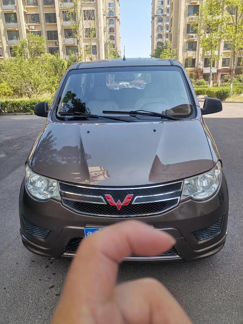 五菱商务车多少钱一辆/五菱商务车多少钱一辆新车