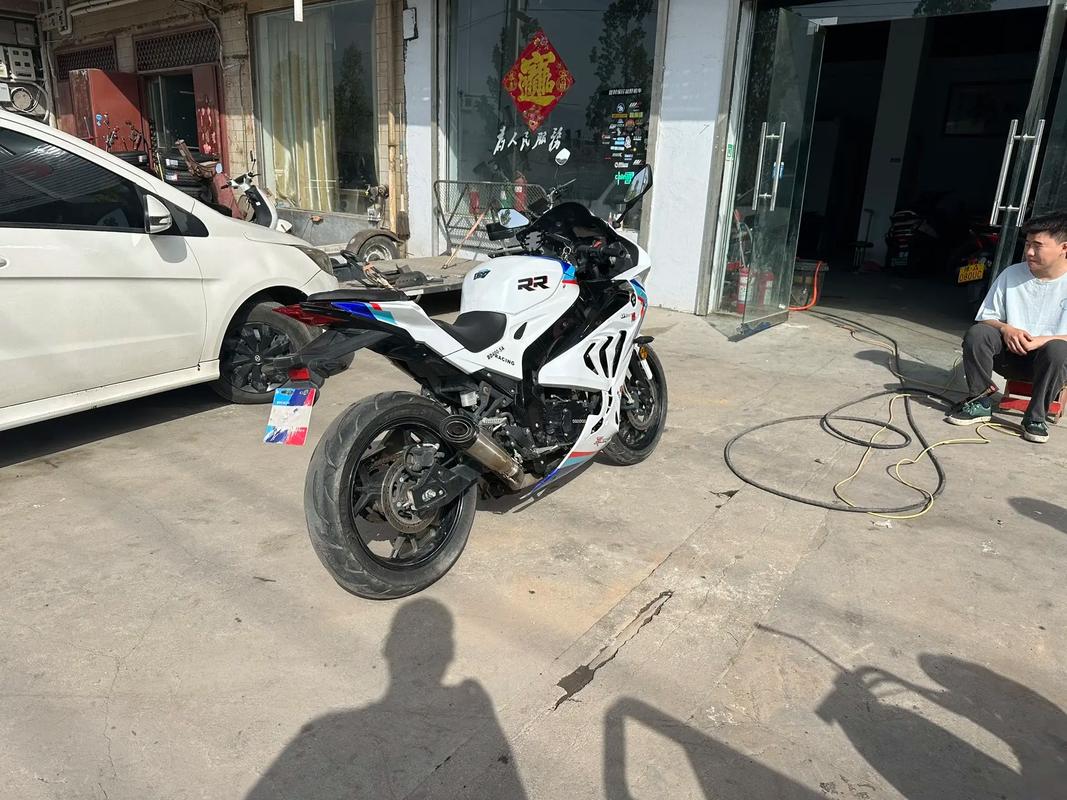 宝马宝雕双r多少钱,宝马宝雕400