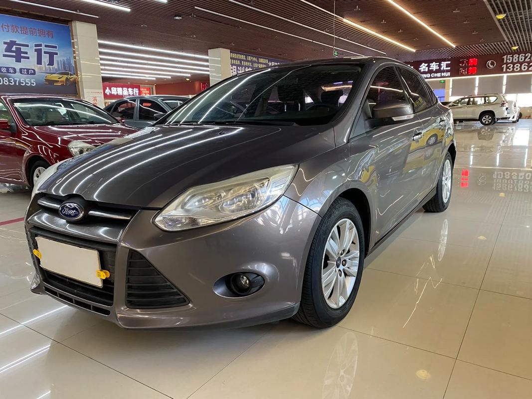 14年福克斯三厢自动挡多少钱(2014年福克斯两厢自动挡质量怎么样)