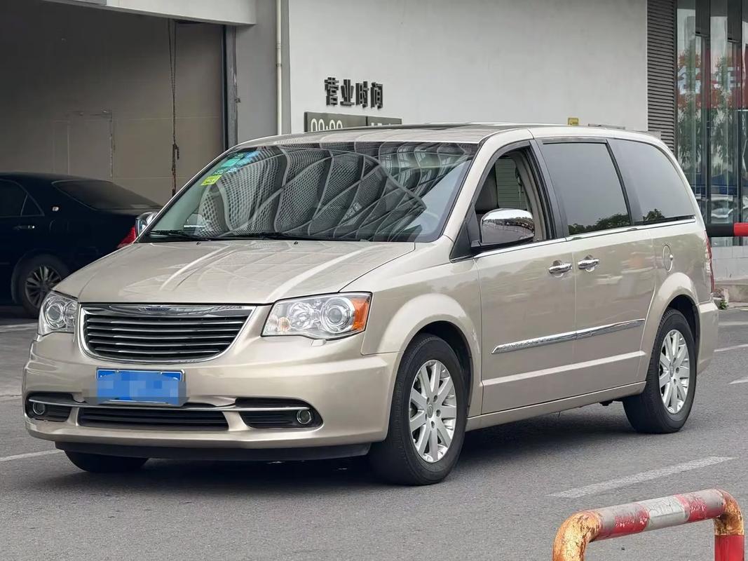 【克莱斯勒商务车7座多少钱,克莱斯勒七座车价格】