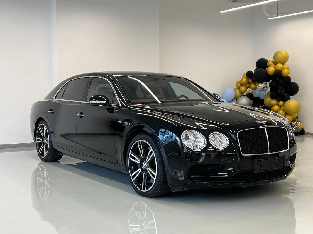 宾利新款飞驰(宾利新款飞驰图片)