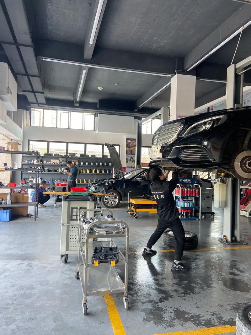 奔驰a系列修车/奔驰a级维修