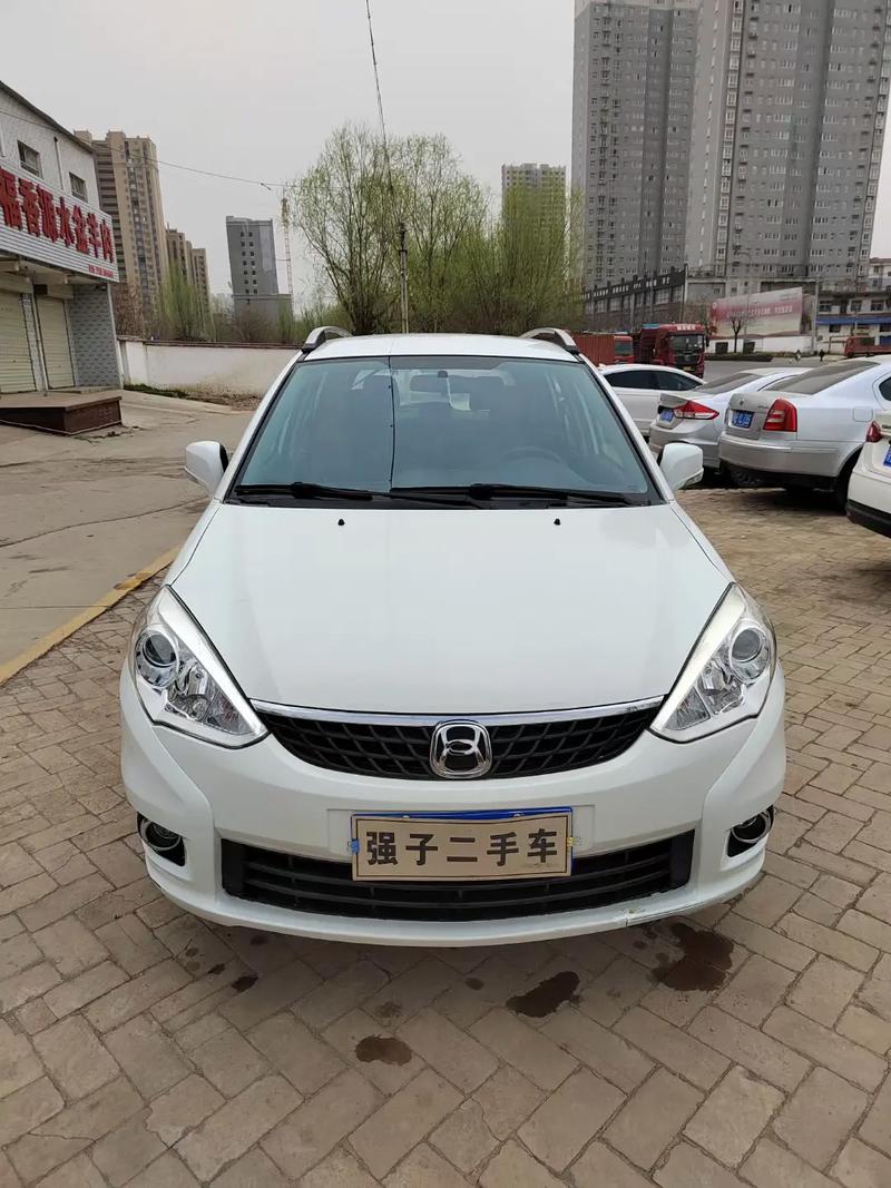 【昌河铃木利亚纳价格,昌河铃木利亚纳是国产车吗】