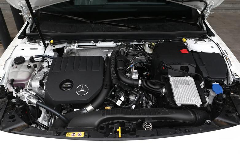 奔驰cls级8缸/奔驰cls是几缸发动机