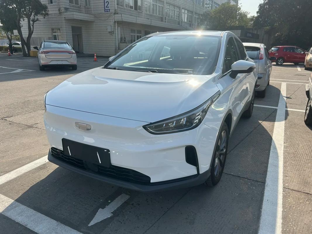 几何电动汽车(几何电动汽车的后保险杠多少钱)