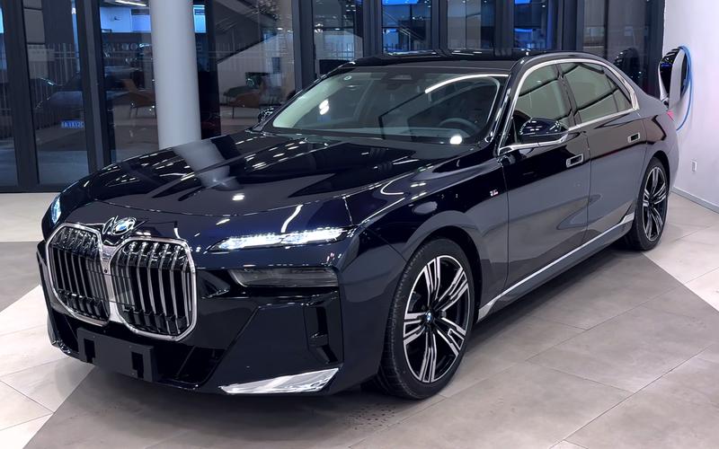 2022宝马7系最新款,2022款全新一代宝马7系